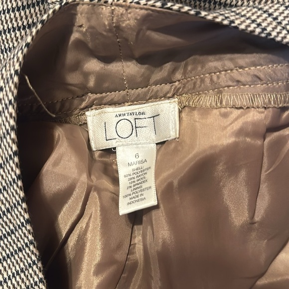 Loft - Picture 4 of 4